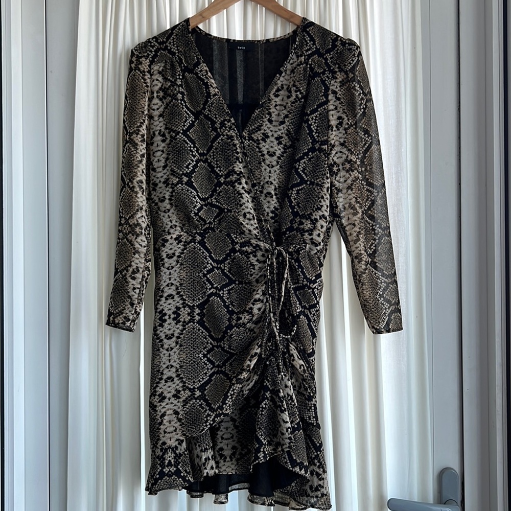 Twig - snake-skin looking pattern dress - size small